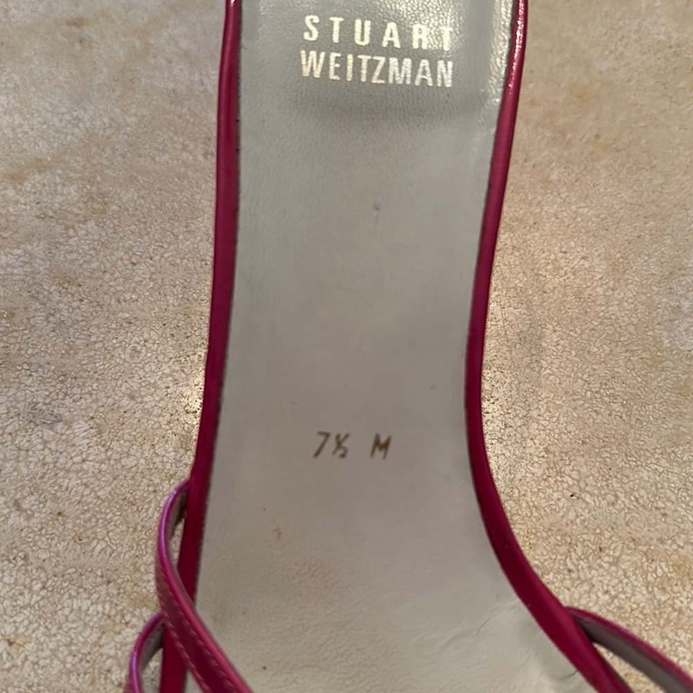 Stuart Weitzman sandals in Fuchsia Patent Leather. Size 7 1/2 M. Barbie ❤️ - Picture 7 of 9